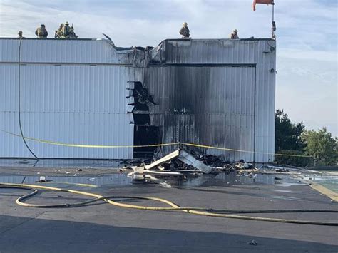 3 dead after plane crashes into hangar at Southern California airport