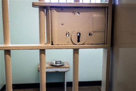 3 former deputy jailers sentenced to prison in Kentucky inmate’s death