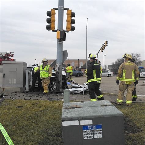 3 hospitalized, 1 critical after head-on collision in Naperville