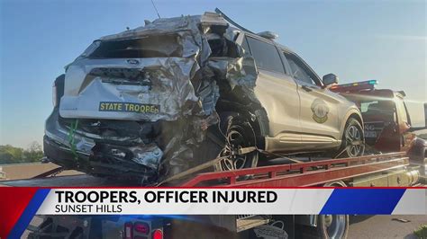 3 officers injured in I-44 crash overnight