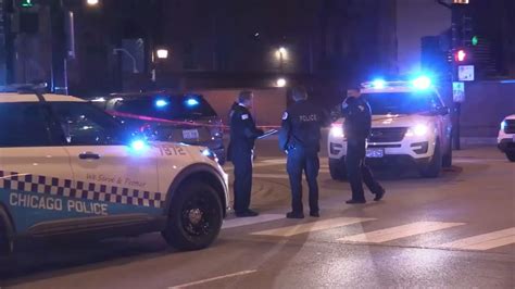 3 people injured in drive-by shooting in River North