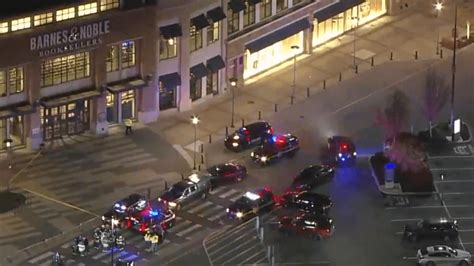 3 sought in Delaware mall shooting that wounded 3 people