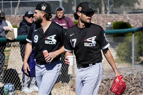 3 takeaways from Chicago White Sox camp, plus the 1st home run of the spring for OF prospect Oscar Colás: ‘It was special’