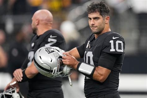 3 things we heard from the Chicago Bears, including Jimmy Garoppolo reportedly sitting out Sunday and Darnell Wright’s shoulder injury