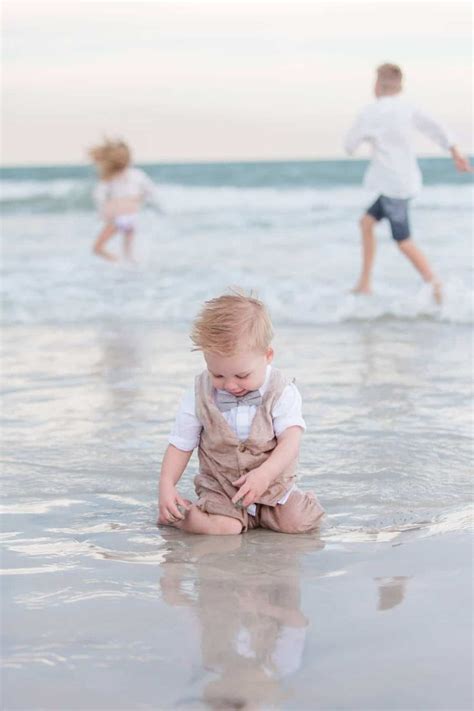 30+ Best Beach Family Photo Ideas: Tips for Getting the Best Pictures …