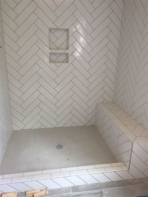 30+ Herringbone Pattern With Subway Tile DECOOMO