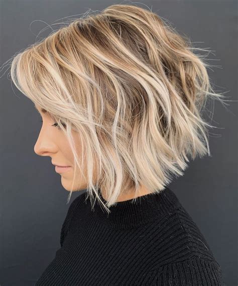 30 Gorgeous Short Wavy Bob Haircut Ideas