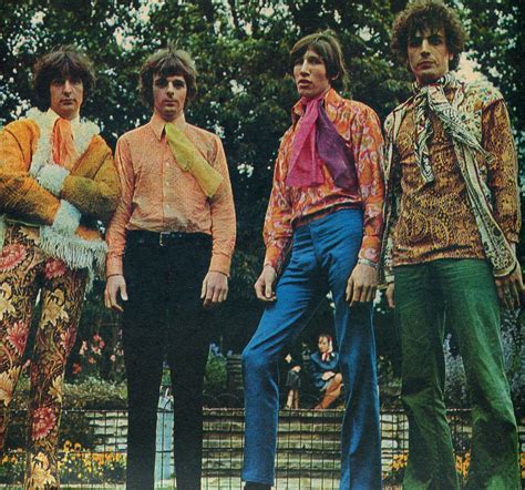 30 Iconic Fashion Moments in Classic Rock