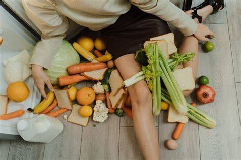 30 Startup Ideas for Solving Food Waste Problems - raincitystudios.com