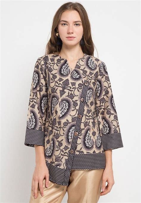 30 Desain Baju Batik Wanita Modern Casual Kombinasi Desain Baju Batik - Desain Baju Batik