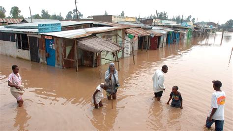30 people dead in Kenya and Somalia as heavy rains and flash floods displace thousands