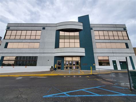 This Office Only 2-6 Stories (O2) located at 30-50 Whitestone Expy, Flushing, NY 11354 has a total of 105,000 square feet. What is the year built & the current market value of 30-50 Whitestone Expy, Flushing, NY 11354? 30-50 Whitestone Expy, Flushing, NY 11354 was built in 1988 and has a current tax assessor's market value of $16,155,000..