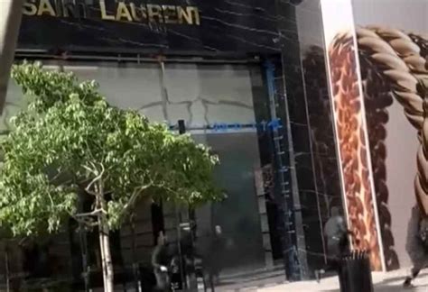 30-person ‘flash mob’ robs Yves Saint Laurent store at California mall