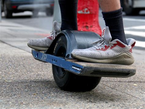 300,000 electric skateboards recalled after multiple deaths reported