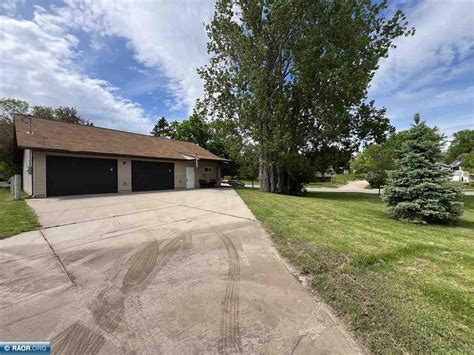 301 Central Ave SW Unit UNITA, Chisholm, MN 55719