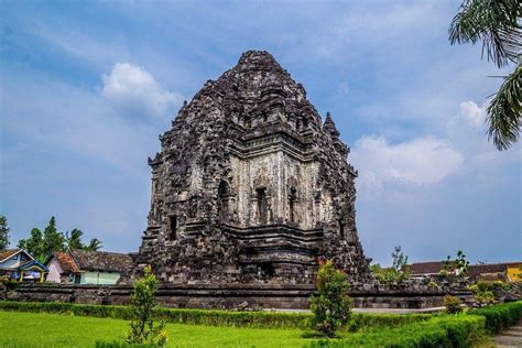 31 Candi Peninggalan Budha di Indonesia - Sejarah Lengkap - wintechmobiles.com