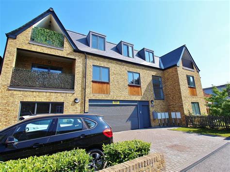 311 Properties for sale in Isleworth - Zoopla