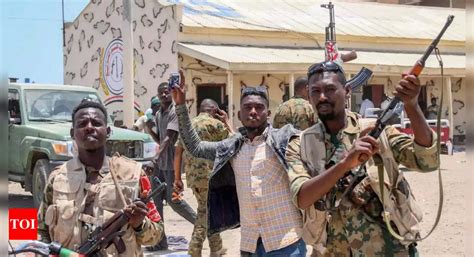 320 Sudanese soldiers crossed into neighboring Chad