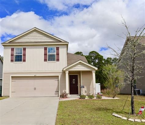 327 Connor Ct, Fort Stewart, GA 31313 realtor.com®