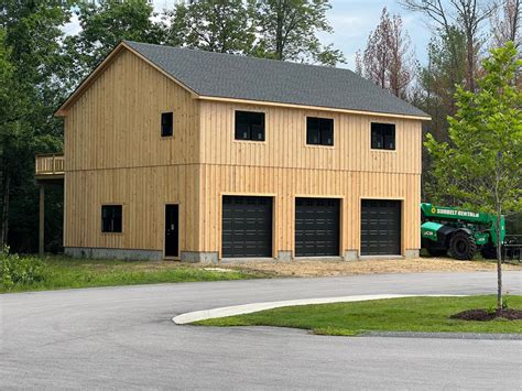 Garage apartments resemble the carriage houses of years past. Because there is a second floor of the garage, the cost will be considerably higher. You are basically getting double the square footage. The average two-car garage with a 500 square foot apartment costs $45,000. Garage with Loft. 