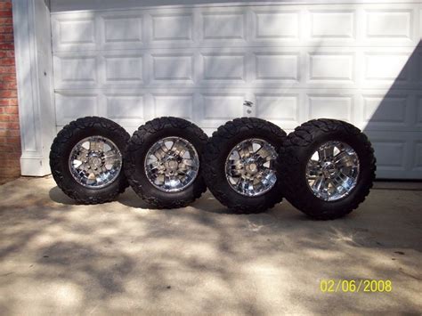 Re: any recommendations for 33 inch tires on 16 inch MOAB ri. I use and reccomend the Goodyear MT/R in LT305/70R16 size. That is 33X12.2 inches, about as close as you can get in a metric tire size to your desired 12.5 inch width. The re-designed MT/R's with Kevlar are lighter and tougher than the original MT/R's.