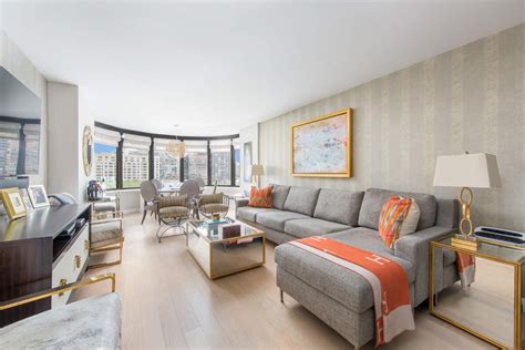 330 e 38th st new york. 330 E 38th St Apt 18f, New York NY, is a Multiple Occupancy home that contains 774 sq ft and was built in 1987.It contains 1 bedroom and 1 bathroom.This home last sold for $865,000 in January 2014. The Zestimate for this Multiple Occupancy is $1,017,600, which has decreased by $20,193 in the last 30 days.The Rent Zestimate for this Multiple … 