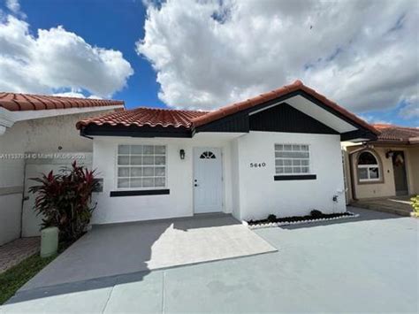 33016 Halı ve Koltuk Yıkama