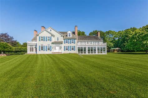 See photos and price history of this 4 bed, 3 bath, 2,400 Sq. Ft. recently sold home located at 256 Town Ln, Amagansett, NY 11930 that was sold on 01/22/2024 for $2830000.