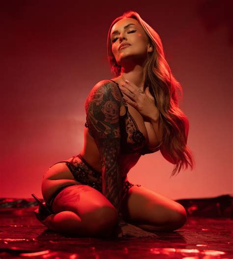 In-Demand Kiara Advani Inspired Bridal Set