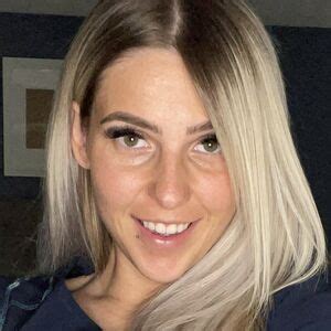 In-Demand Kiara Advani Inspired Bridal Set