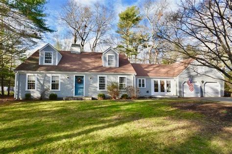 4 beds, 2 baths, 2015 sq. ft. house located at 19 Alice St, Dartmouth, MA 02747 sold for $425,000 on Jul 20, 2020. MLS# 72661120. Charming Cape with 4 bedrooms and 2 full baths located in the Dartm...