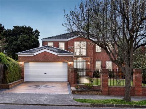35 Macartney Ave Kew