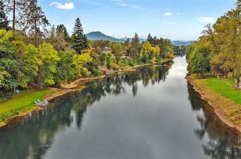 356 Westwood Dr, Grants Pass, OR 97527 MLS# 220156308 Redfin