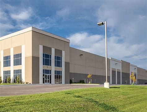 Costco has 1 open warehouse in Littleton, Colorado. Othe