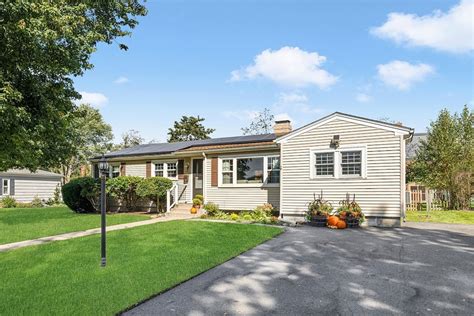 38 dudley ave newport ri. Zillow has 50 photos of this $689,000 4 beds, 3 baths, 2,783 Square Feet single family home located at 38 Dudley Ave, Newport, RI 02840 built in 1950. MLS #1352480. 