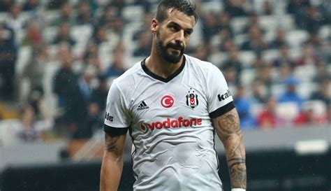 38 yaşındaki eski Beşiktaşlı Negredo'dan sürpriz transfer- Son Dakika Spor Haberleri