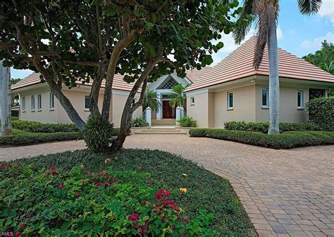 3800 Fort Charles Dr Naples, FL 34102 - ColdwellBankerHomes.com