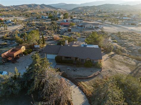 3807 Hollister Rd, Phelan, CA 92371 MLS# HD22238753 Redfin