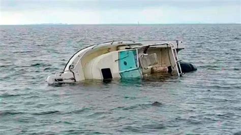 39 missing after Chinese fishing boat capsizes in the middle of the Indian Ocean