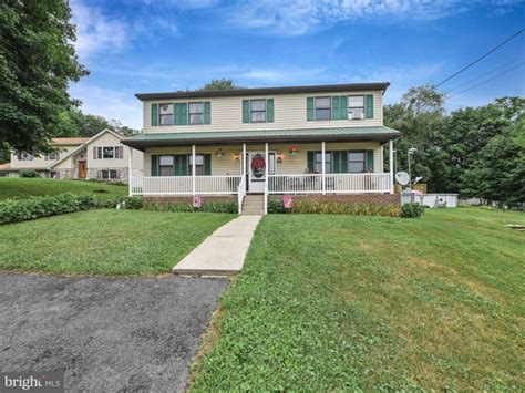 What's the housing market like in 17972? 3 beds, 2 baths, 1584 sq. ft. house located at 75 W 2nd Mountain Rd, Pottsville, PA 17901 sold for $235,000 on Apr 13, 2022. MLS# PASK2004432.