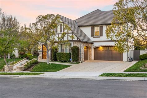 5 beds, 4445 sq. ft. house located at 25305 PRADO DE LOS ARBOLES, Calabasas, CA 91302 sold for $1,845,000 on May 30, 2008. MLS# F1742247. This is one of the best values in the Calabasas Oaks. A gre.... 