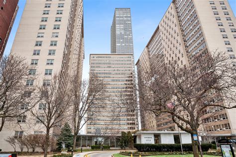 3950 n lake shore drive. 3950 N Lake Shore Dr APT 1300, Chicago, IL 60613 is currently not for sale. The 1,100 Square Feet condo home is a 2 beds, 1 bath property. This home was built in … 
