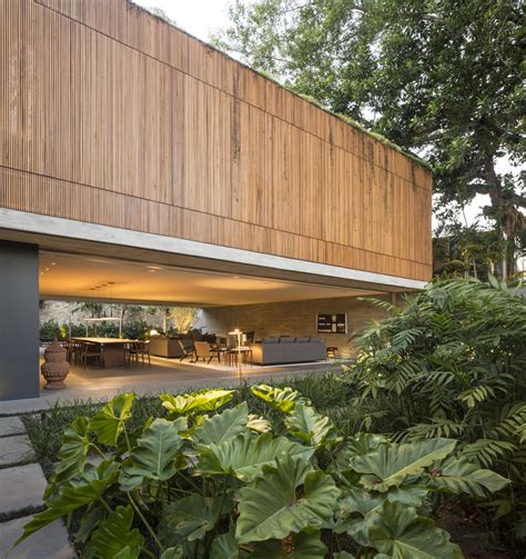 3V House / studio mk27 ArchDaily