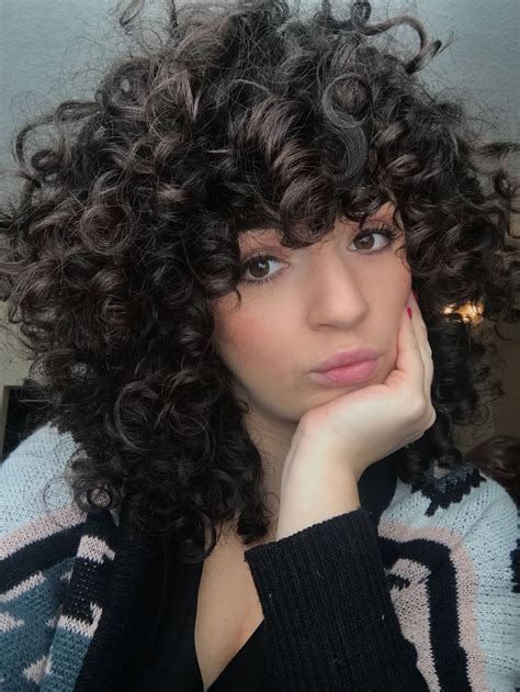 3b curls. "3B curls are more spirally ringlets," Rëzo adds, "3A hair is often made up of strands that are 's' shaped." How Should You Care for Type 3A Hair? "Curly … 