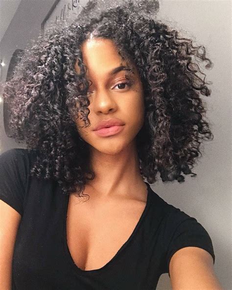 3c curly hair. Check 3C Hair Type; Taking Care of Curls. Moisture is the name of the game when it comes to curly hair maintenance. Those spirals sure are pretty, but they also make it difficult for scalp oils, or sebum, to travel down the length of your hair. 