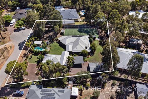 4 6 Leafy Close Mount Helena