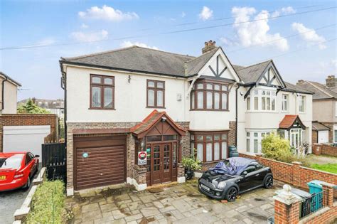 4 Bedroom Properties for Sale in Callander Road, London SE6