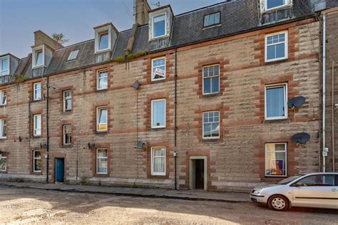 4 Inch Head Terrace, Perth 3 bed flat - £110,000