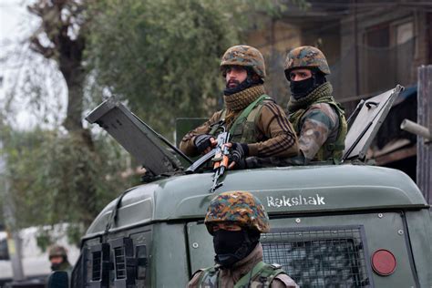 4 Indian soldiers killed in fighting with rebels in disputed Kashmir