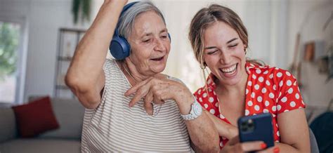 4 Intergenerational Programs to Ease Loneliness